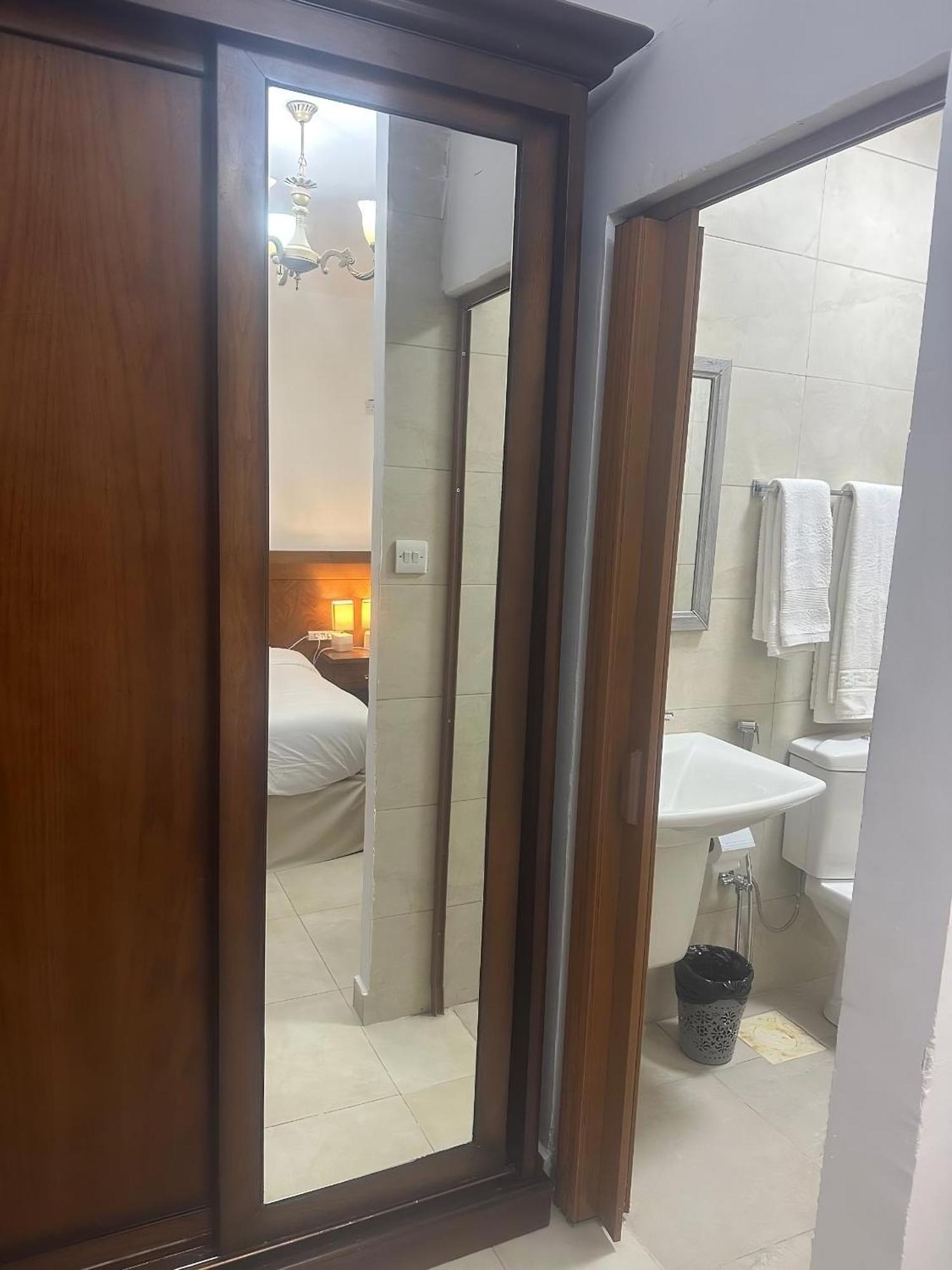 Marvel Hostel Ваді-Муса Екстер'єр фото